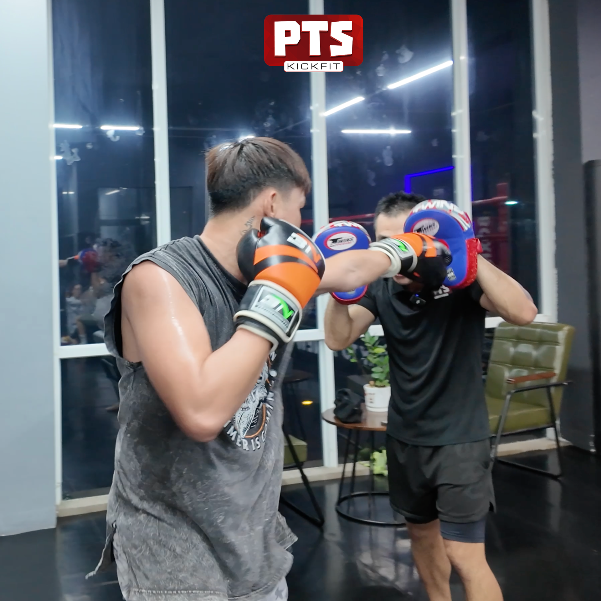 MC Lê Phước Tài tập luyện lớp Muay Thai tại PTS KickFitness