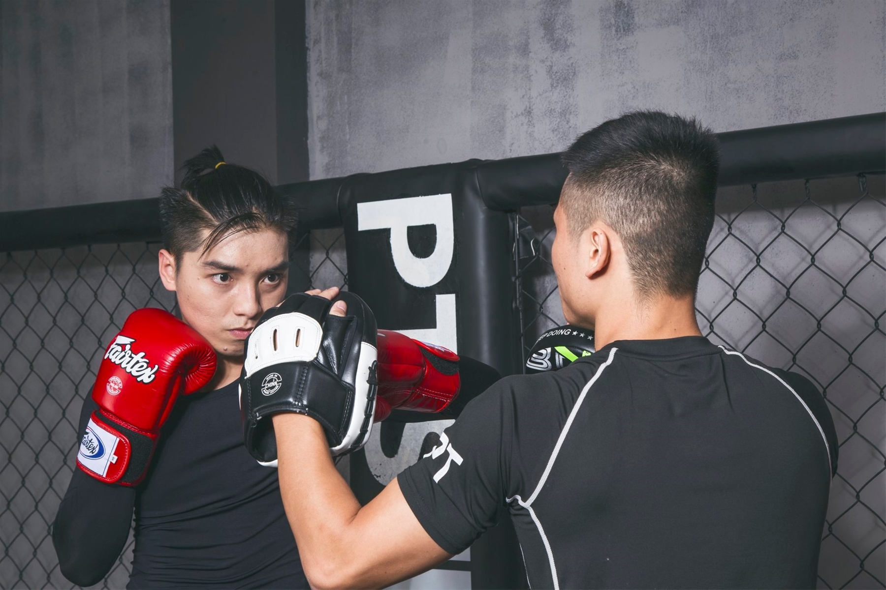 Diễn Viên, MC Ngọc Trai trong lớp học boxing tại PTS Kick Fitness