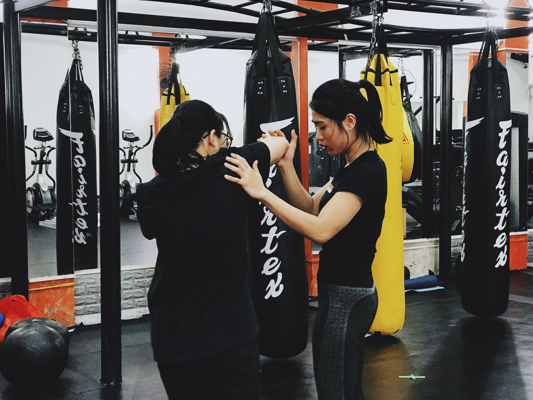 Boxing là một môn thể thao rất phổ biến và có nhiều lợi ích cho sức khỏe của người tập.